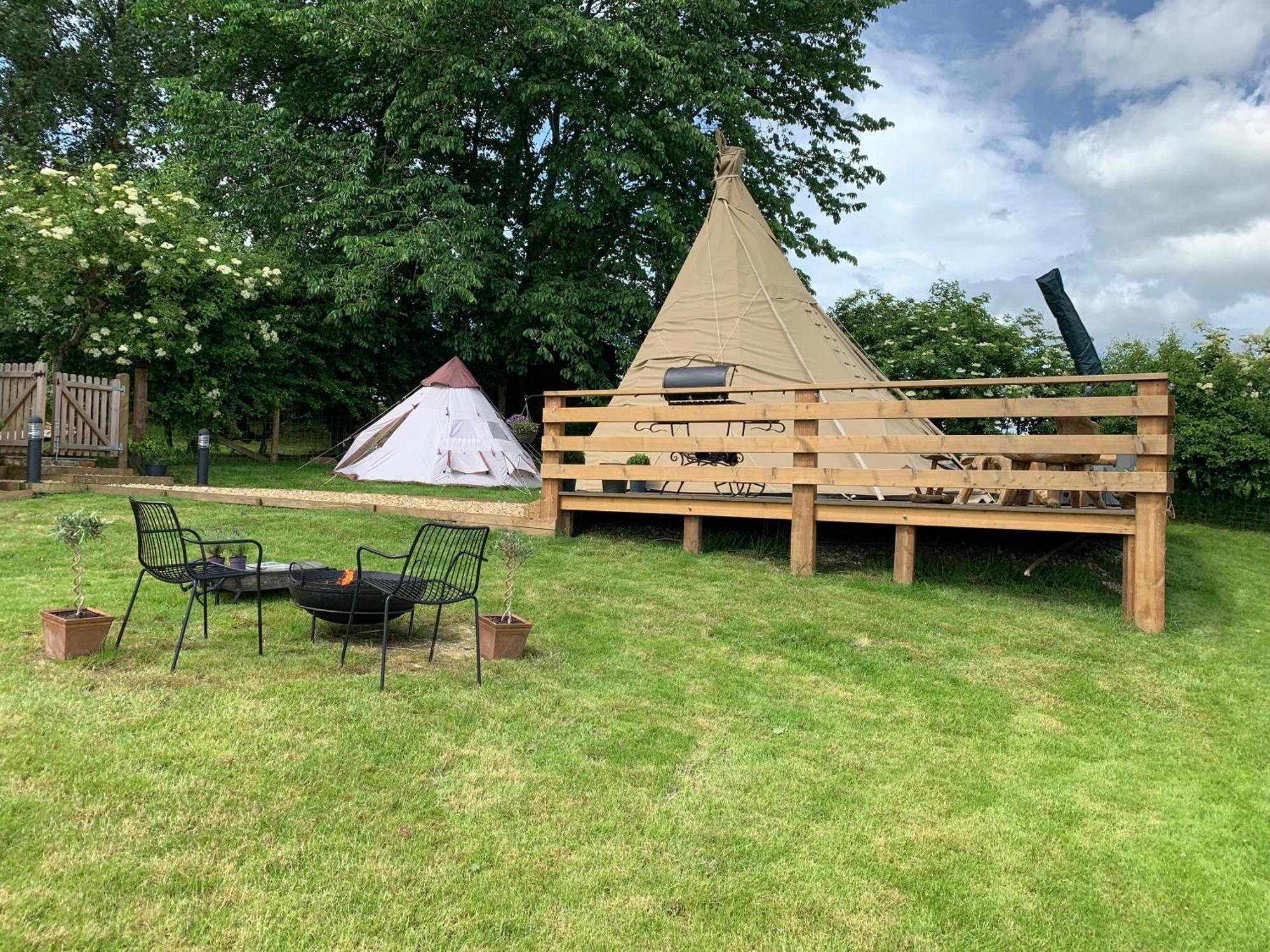 Hotel Burtree House & Retreats Tipi With Secluded Hot Tub Thirkleby Exterior foto