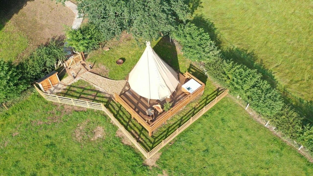 Hotel Burtree House & Retreats Tipi With Secluded Hot Tub Thirkleby Exterior foto
